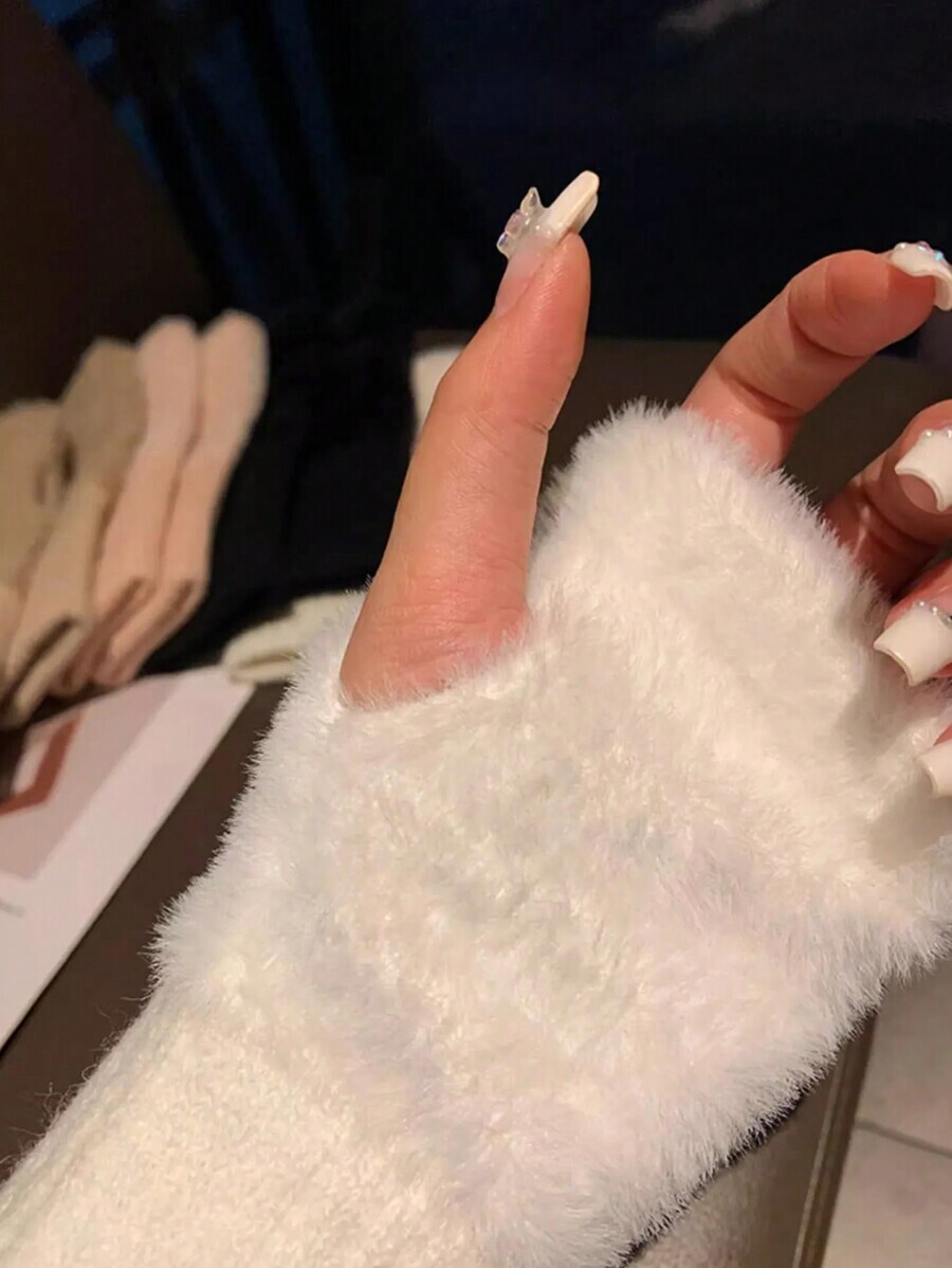 レディース アクセサリー 手袋 1 ペアミンクフリースソフト冬ハーフフィンガー手袋女性暖かい高級ソリッドホワイトぬいぐるみニット指_画像4