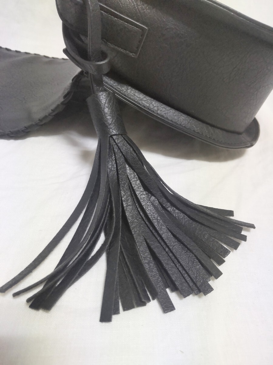 LEPSIMrep Sim black black shoulder bag imitation leather fake fur fringe decoration attaching 