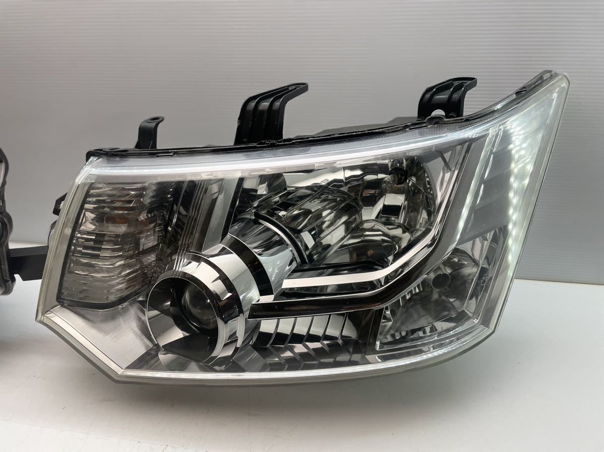  三菱 デリカD:5 / D5 CV5W CV1W CV2W CV4W 純正 HID ヘッドライト 左右セット バラスト バーナー付 KOITO 100-87918 (W108)_画像2