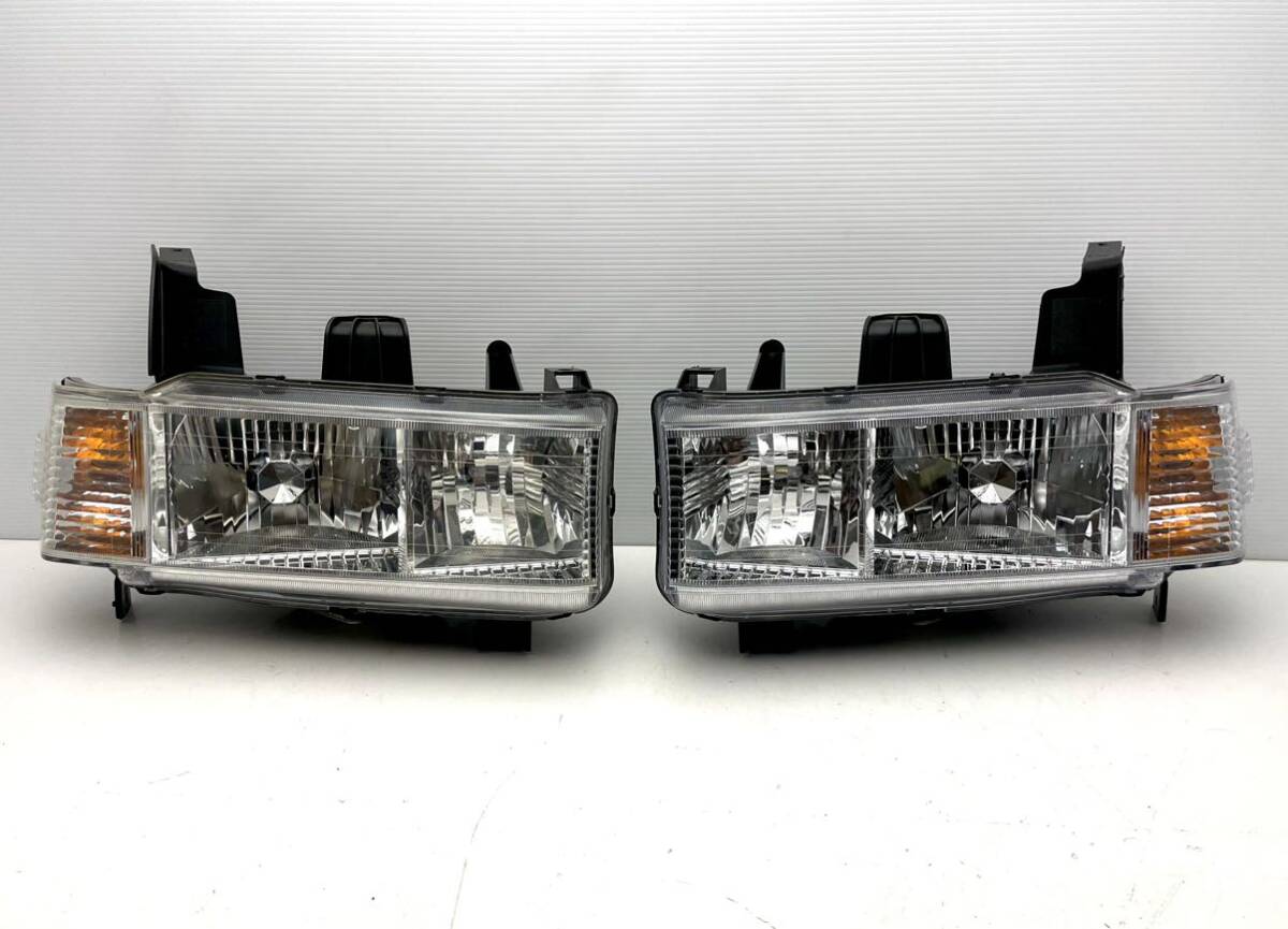  crack less Honda GK1 GK2 HID Mobilio Spike previous term head light left right set Stanley P3127 P3128 (Z120)