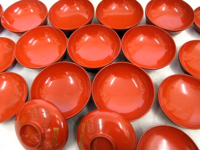 人気商品の 木製漆器・輪島塗蓋付吸物椀 4寸 拾客揃 沈金「古代模様」朱色 膳
