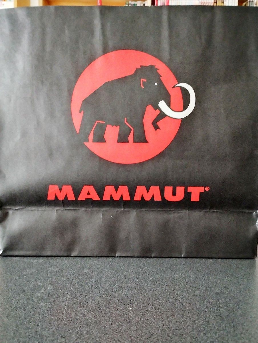 マムート　MAMMUT　ショプ紙袋