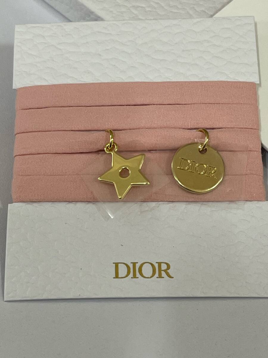 【未使用品】 Christian Dior ディオール ノベルティ リボンブレスレット スター ゴールド ピンク チャーム 限定 希少 レア B3886の画像2