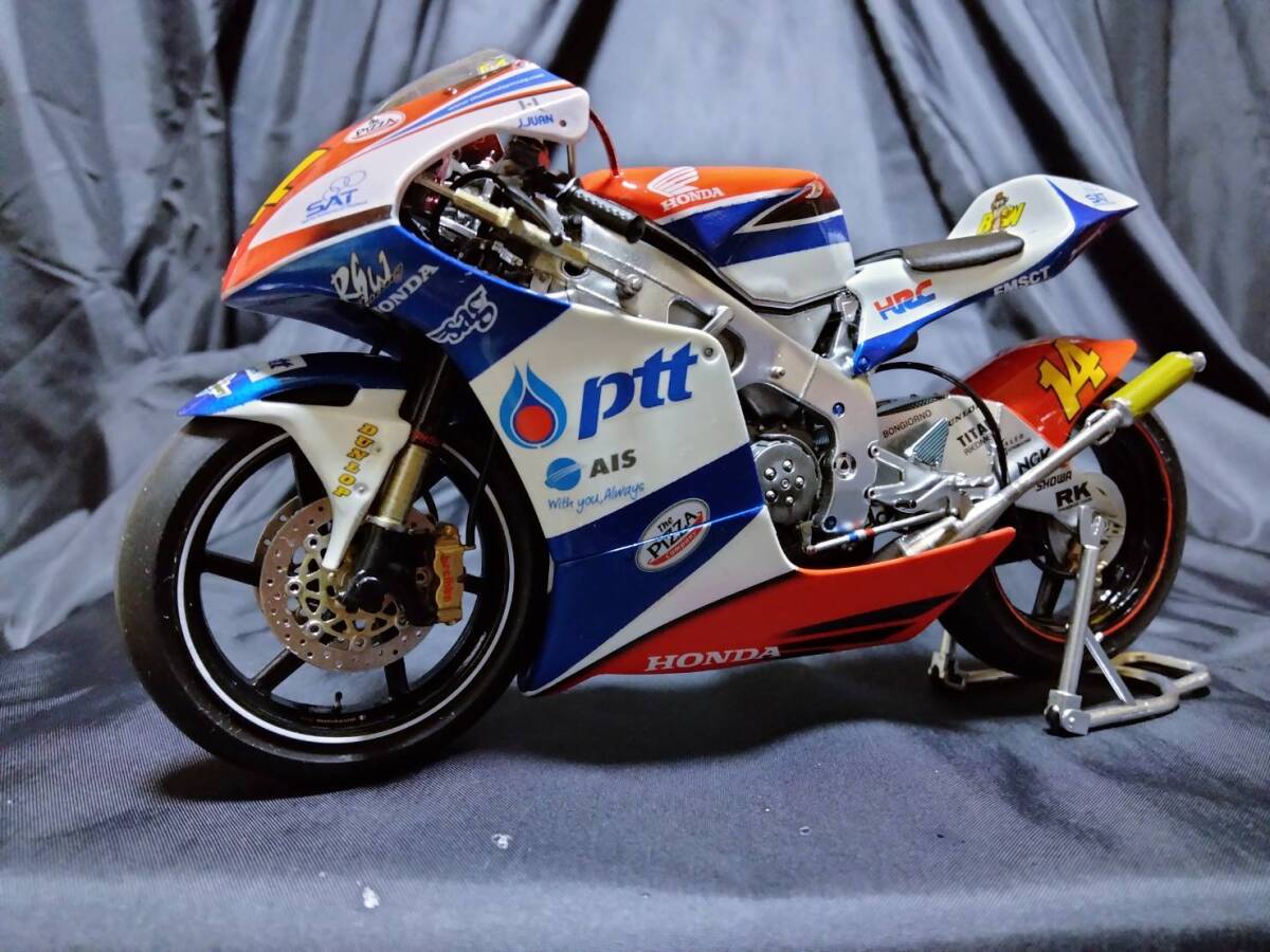 ハセガワ1/12「ホンダRS250RW #14ラタパーウィライロー」塗装 ハセガワ1/12「ホンダRS250RW #14ラタパーウィライロー」塗装