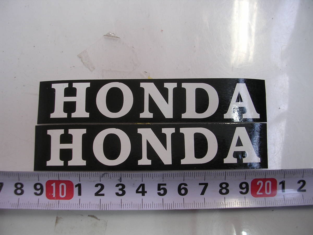 HONDA　ステッカー　小　ベース黒付き　２枚セット_画像1