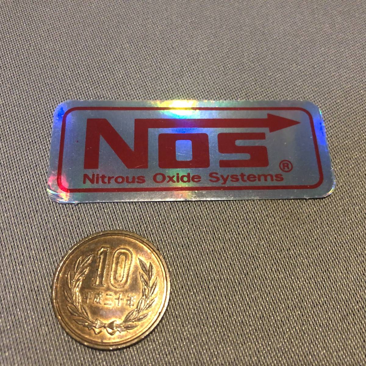 新品・即決・送料￥６３円～・’NOS(Nitrous Oxide System)'のメタリックステッカー・赤の画像2