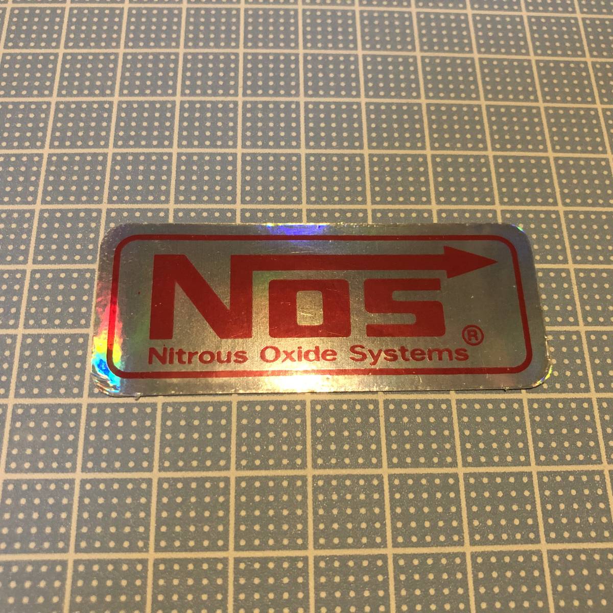 新品・即決・送料￥６３円～・’NOS(Nitrous Oxide System)'のメタリックステッカー・赤の画像3