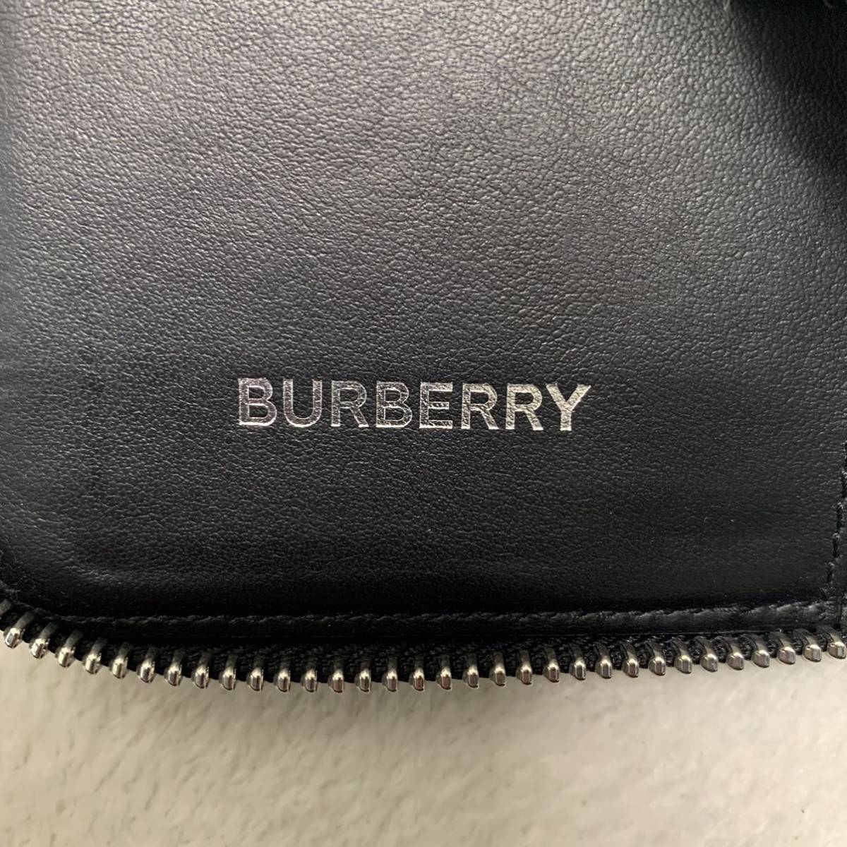 コンパクトの極み　☆極美品☆ 現行　BURBERRY ノバチェック　ラウンドジップ　折り財布_画像8