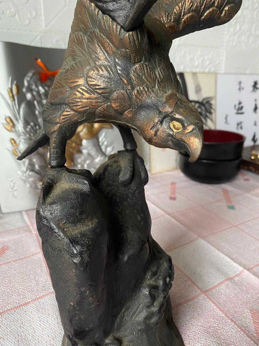 鷹 たか 金属製品 鷲 ワシ 鳥 猛禽類 動物 鉄 彫刻 アート 金属製 置物 アンティーク　  オブジェ