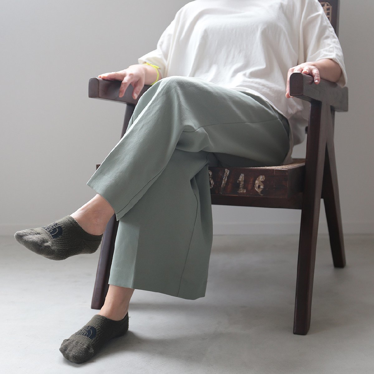 ＜数量限定B品＞ピエールジャンヌレ オフィスチェア ビルマチーク 古材 Pierre Jeanneret Easy Chair V-leg OUTLET 競りの画像9