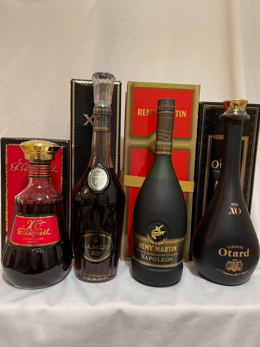 カミュ レミーマルタン 等 4本セット 750ml 700ml 未開栓 まとめ CAMUS　REMYMARTIN bisquit OTARD XO ナポレオン NAPOLEON カラフェ_画像1