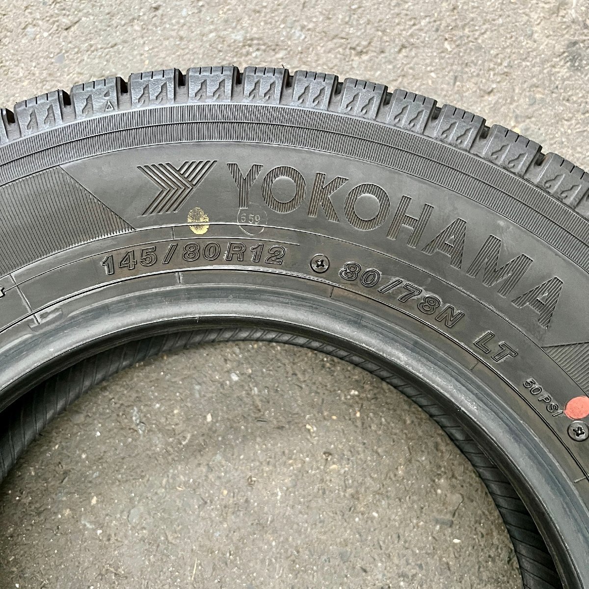 スタッドレスタイヤ2本セット　YOKOHAMA ice GUARD iG91(ヨコハマ アイスガード)　145/80R12 80/78N LT　2023年製　4/8ミリ_画像8