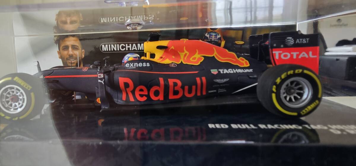 Minichamps ミニチャンプス 1/43 F1 rb12 d.ricciardo red bull 2016 リカルド_画像4