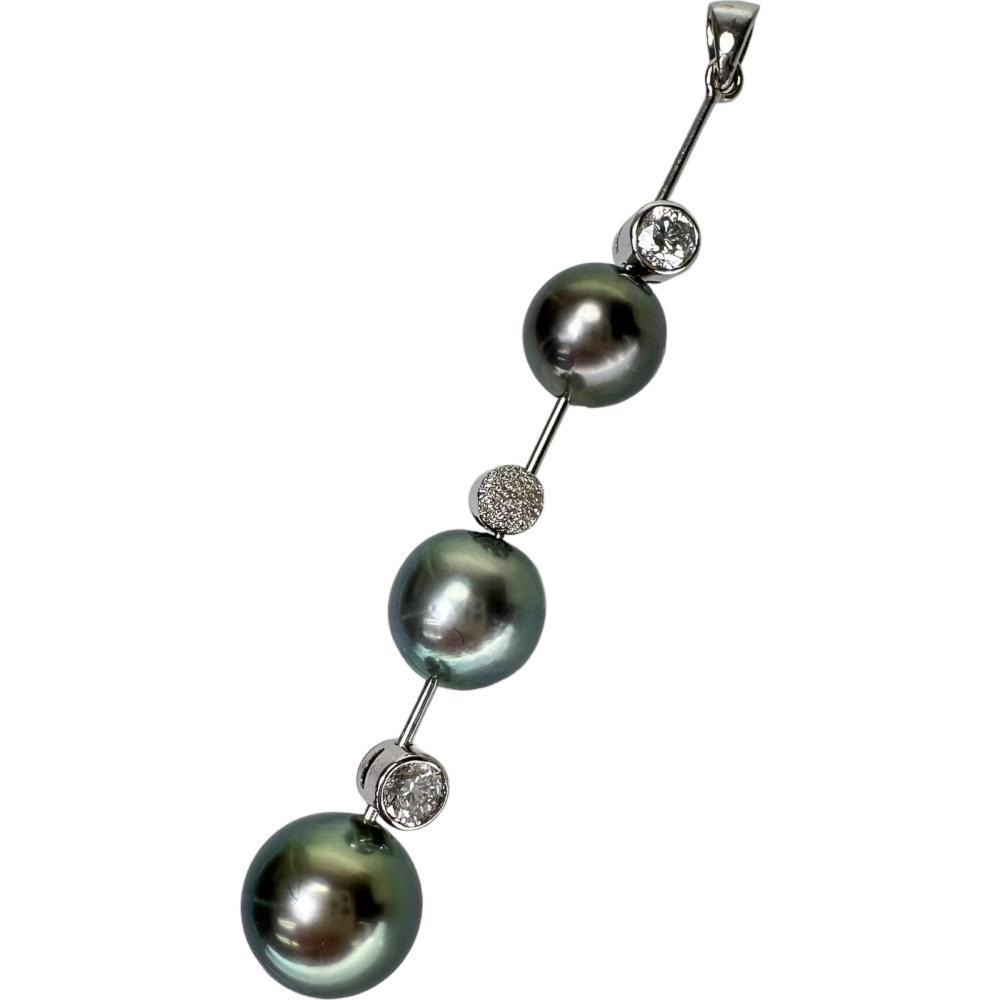 【あす楽対応】 南洋黒蝶真珠/パール8.1~9.6mm ダイヤモンド計 0.40ct ペンダントトップ K18WGホワイトゴールド/K14WGホワイトゴールド 4.5g レディース 黒蝶(くろちょう)真珠