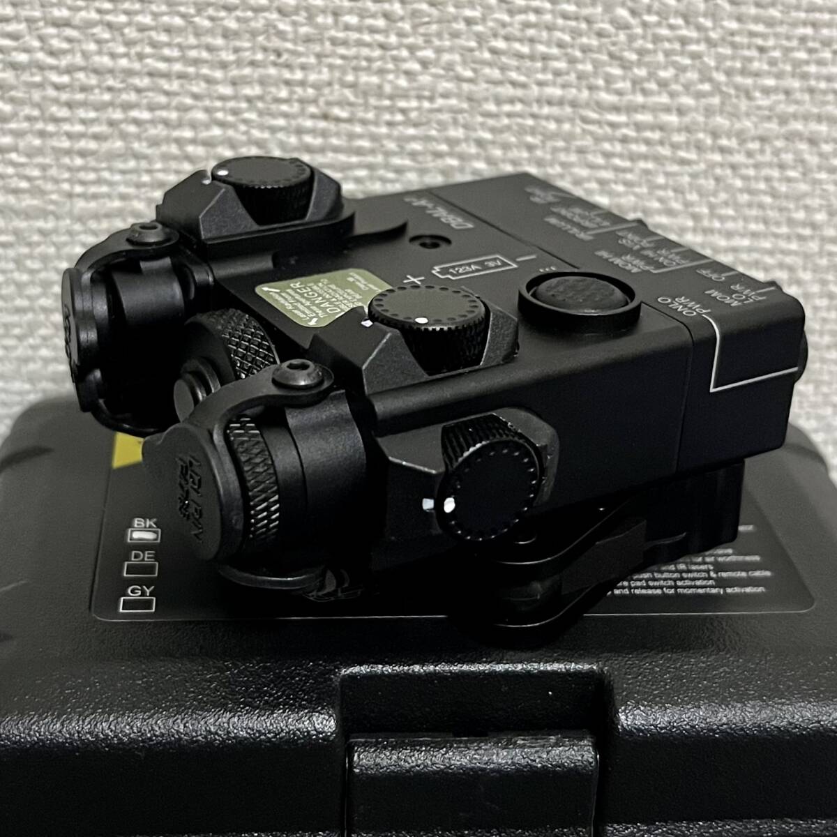 送料無料 SOTAC DBAL-A2 AN/PEQ-15A レッドレーザー LEDライト IR 金属製 ブラック レプリカ ミリタリー エアガン 電動ガン ガスガン_画像1