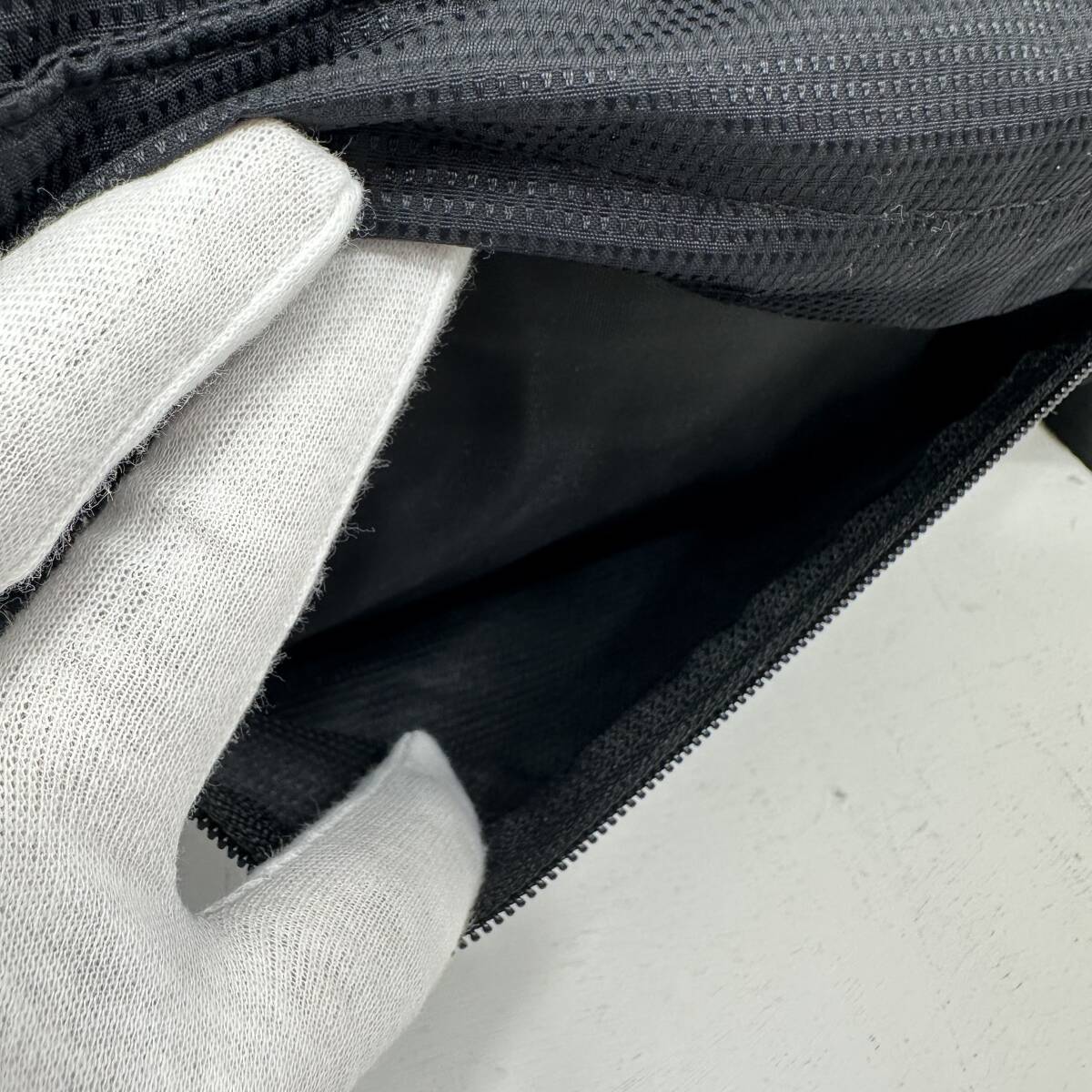 アディダス ショルダーバックワンポイントロゴ 防臭 メンズ ナイロンバッグ 黒 ブラック adidas（H878）_画像7