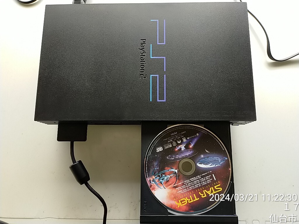 送料無料　SONY SCPH-10000 PlayStation 2　本体　コントローラー２個　メモリーカード　ＡＶケーブル　電源コード ソフト２本_画像3