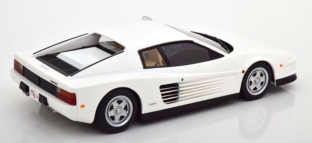 KK-Scale 1/18 フェラーリ テスタロッサ 1984 ホワイト US仕様 マイアミバイス Ferrari Testarossa Monospecchio white US-Versionの画像2