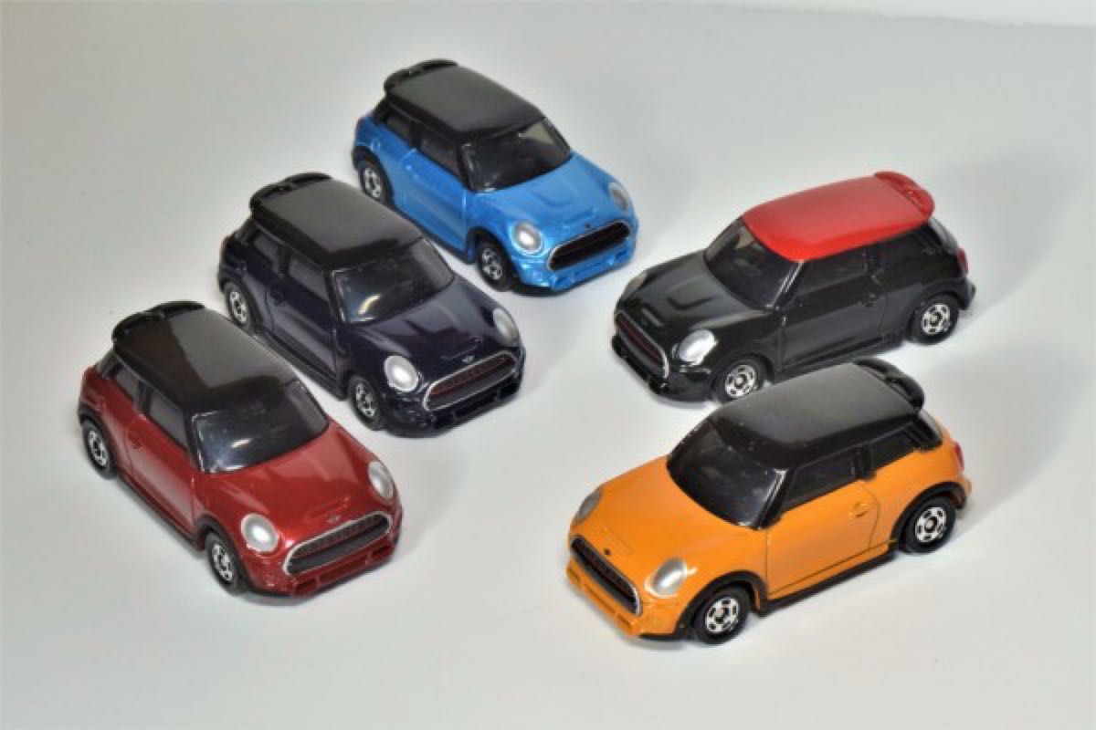 トミカ カラフルコレクション ランボルギーニヴェネーノ 5色 トミカ カラフルコレクション ランボルギーニヴェネーノ 5色