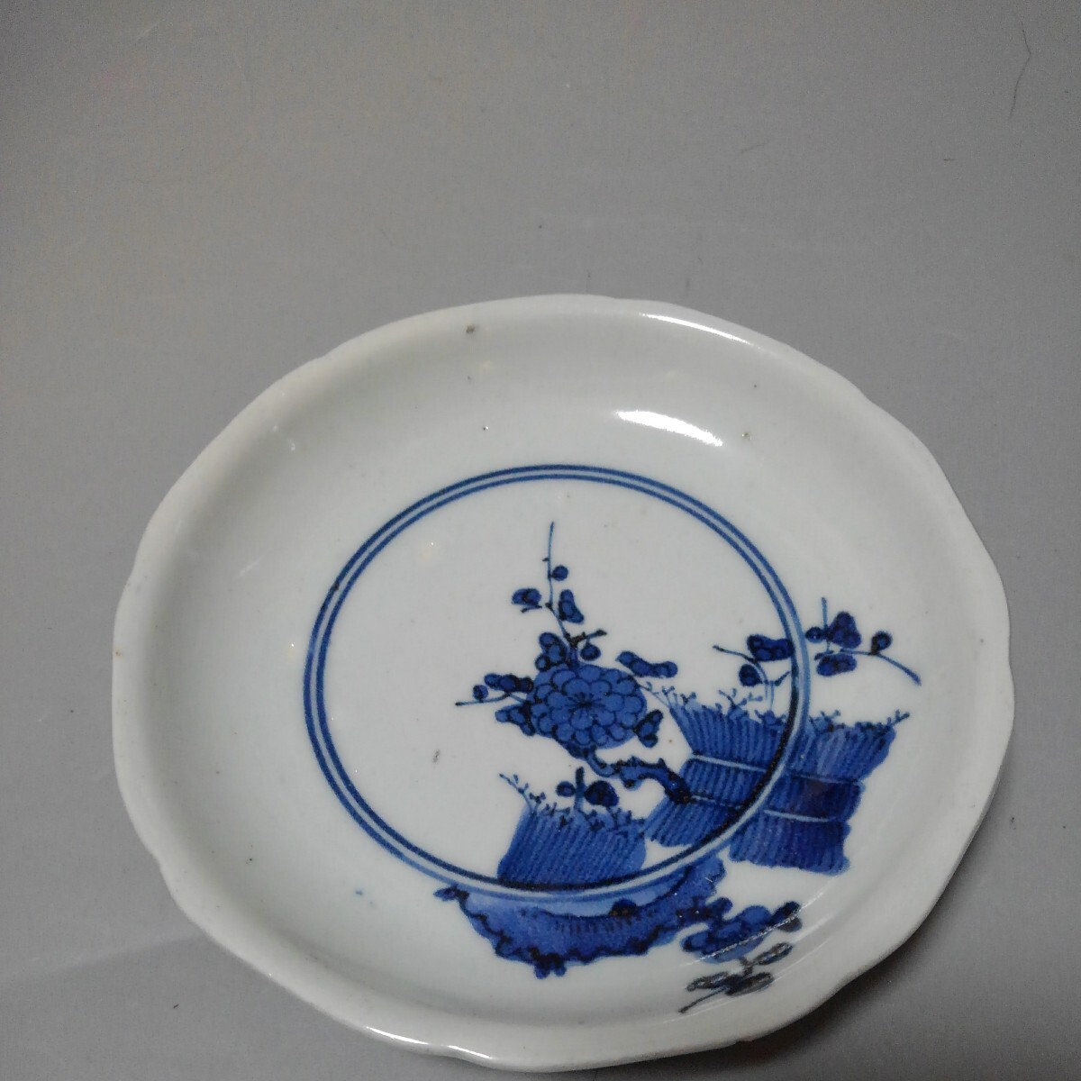  Indigo persimmon right .. blue and white ceramics plum ... map small plate Edo middle period 