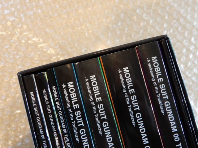 中古品 初回限定生産 劇場版 機動戦士ガンダム00 コンプリート エディション BD Blu-ray ブルーレイ BOX 現状渡し_画像9