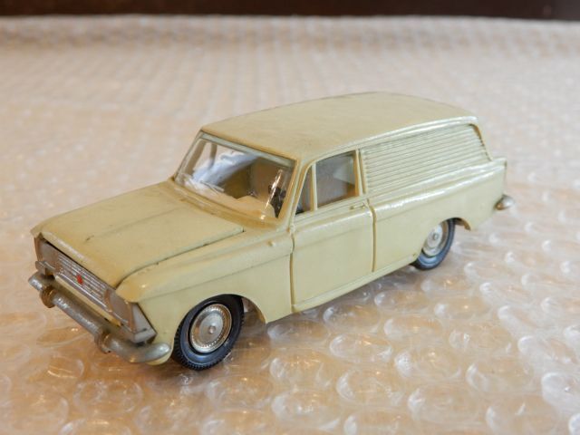 中古品 NOVOEXPORT LADA 2102 ABTOMOENJIN CCCP ミニカー 当時物 箱付き 現状渡し_画像2