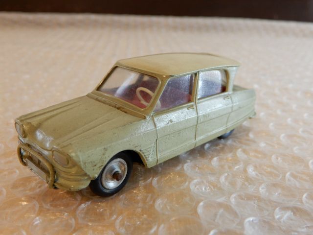 中古品 solido / ソリド シトロエン AMI 6 CITROEN 箱付き 当時物 ミニカー 現状渡し_画像2