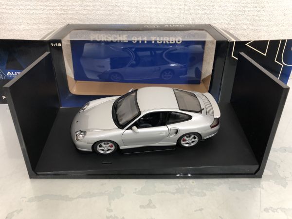 Autoart 1:18 ポルシェ 911 ターボ 自動車模型 箱付き / オートアート 1/18 ミニカー PORSCHE 911 TURBO い827aの画像4