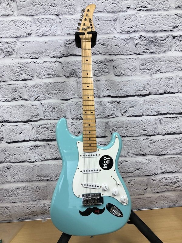 FERNANDES フェルナンデス ストラトタイプ エレキギター ライトブルー 外観難有 240319RM500609_画像1