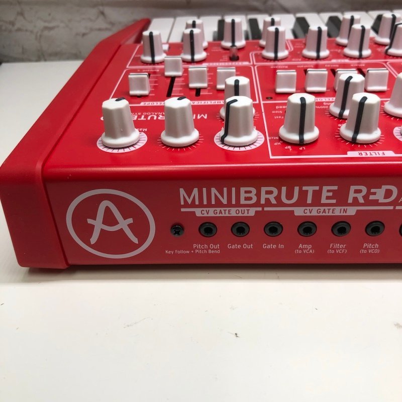 Arturia アートリア MINIBRUTE RED アナログシンセサイザー 通電OK　動作未確認 240226SK230481_画像3