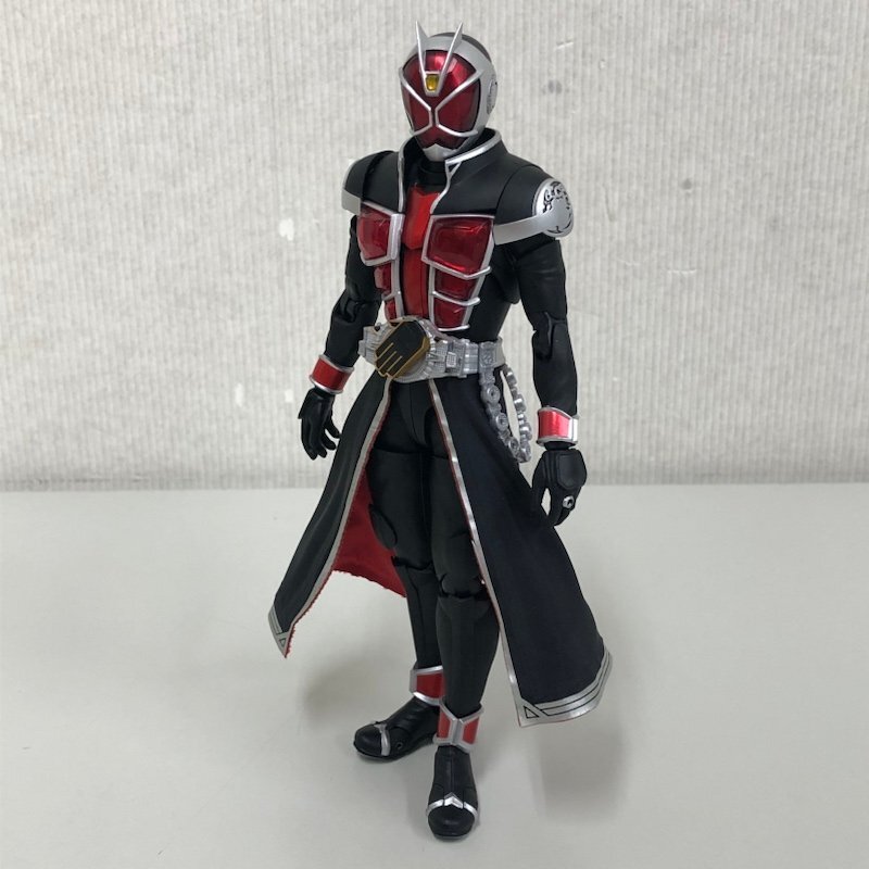 バンダイ S.H.Figuarts 真骨彫製法 仮面ライダーウィザード フレイムスタイル 240313SK190002_画像3