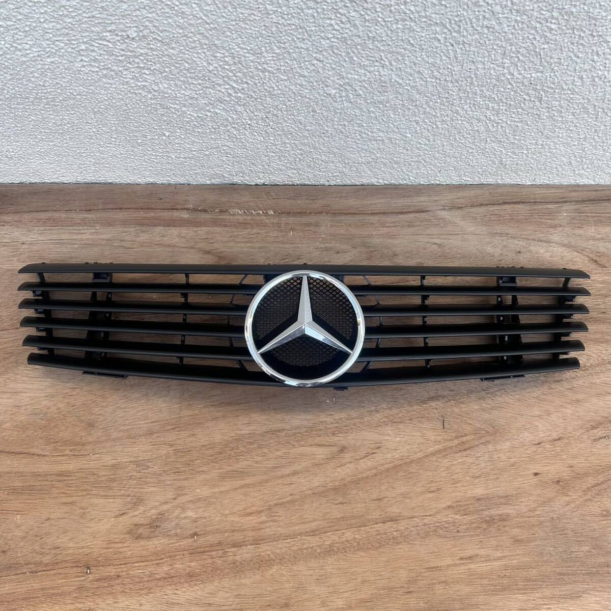 【1298880260】ベンツ後期R129SL純正ラジエター グリルbenz genuine radiator grill SL300SL320SL500SL600SL55SL60SL70SL73AMGの画像1