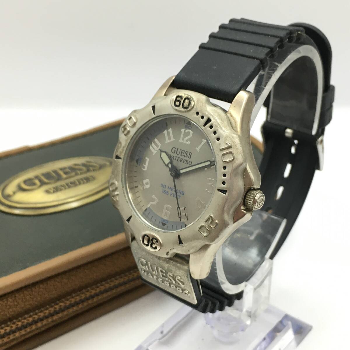 ○H11-115 GUESS/ゲス WATERPRO ウォータープロ 3針 メンズ クォーツ 腕時計 付属品あり_画像1