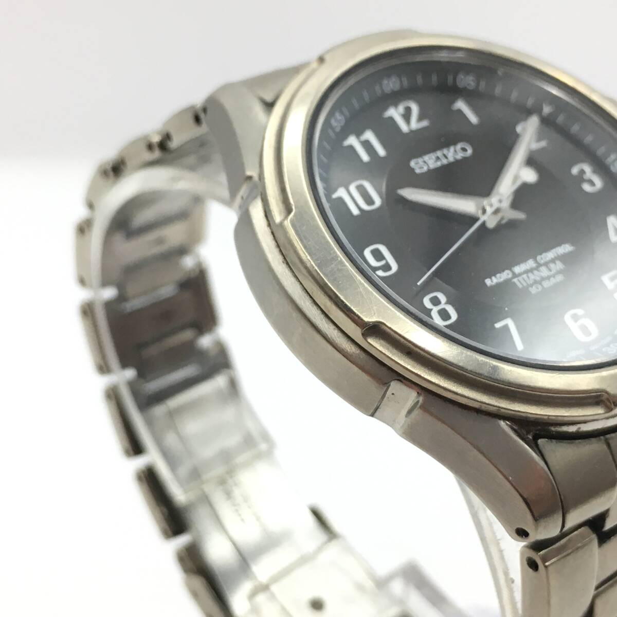 ○I12-172 SEIKO/セイコー TITANIUM チタニウム 3針 メンズ 電波クォーツ 腕時計 5B21-0AB0_画像5