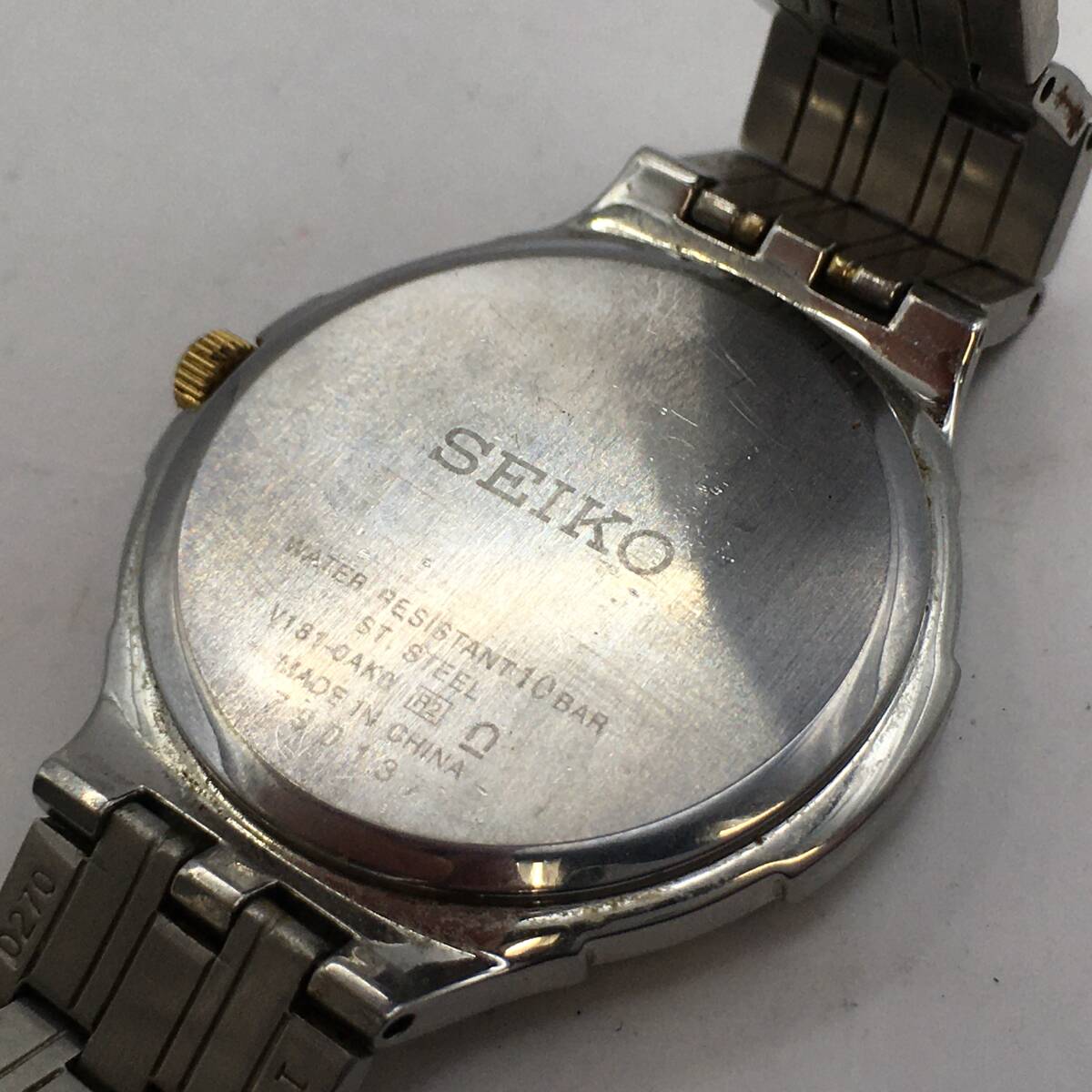 ○I12-337 SEIKO/セイコー SOLAR 3針 メンズ ソーラー 腕時計 V181-0AK0 不動ジャンク品の画像6