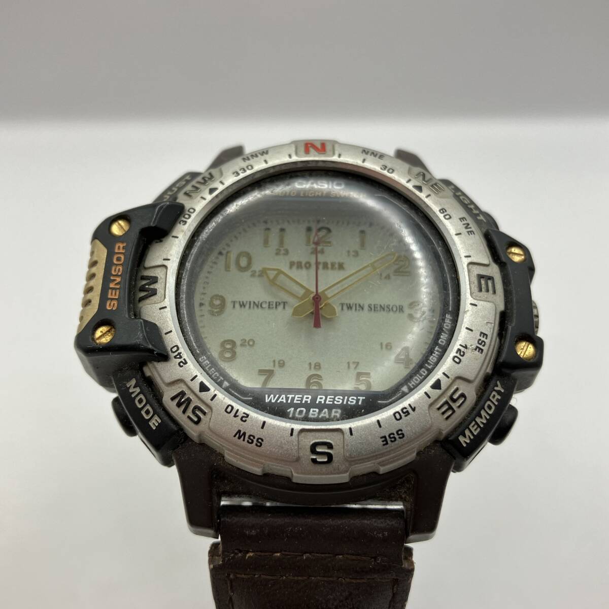 ○P12-202 CASIO/カシオ PROTREK プロトレック 3針 メンズ クォーツ 腕時計 レザーベルト PRT-50 _画像3