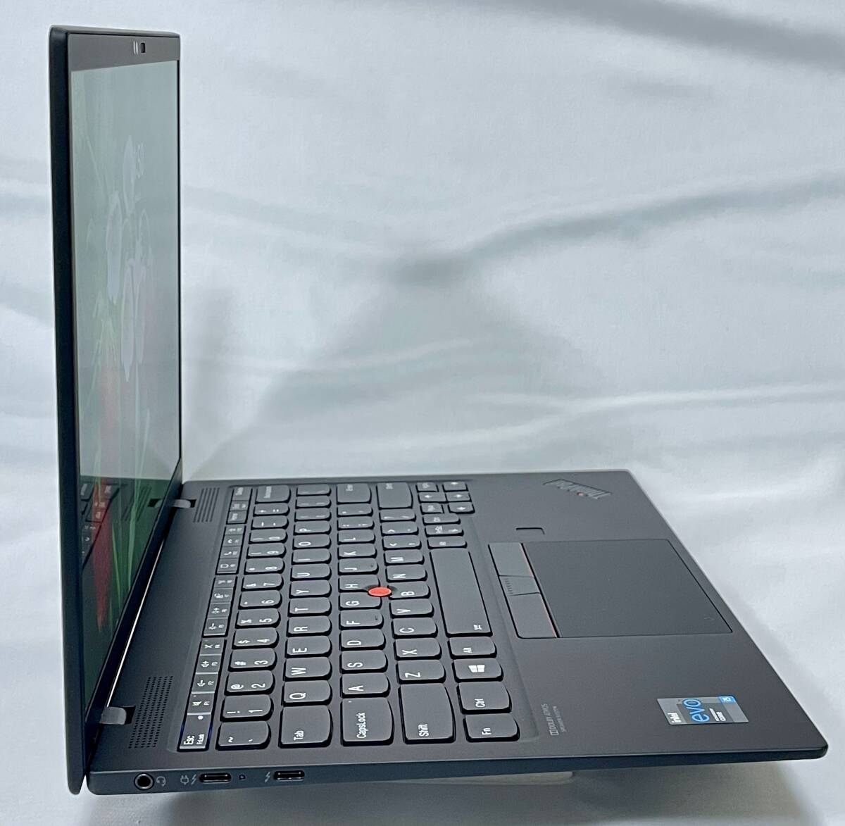 安い 軽い907g ThinkPad X1 nano Gen1 - MS Office 2021 - CPU i5 / MEM 8GB / 顔認証対応カメラー / SSD 1TB / Win11 Proの画像8