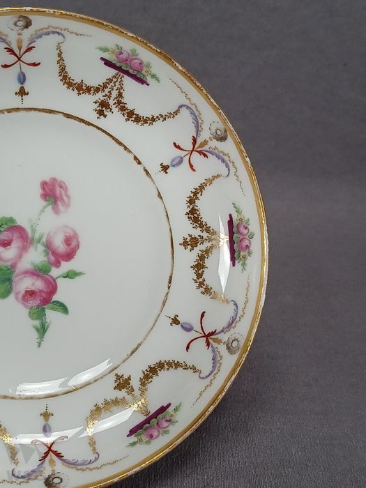  Old Paris hand .. pin Crows floral & Gold swag coffee cup & saucer C