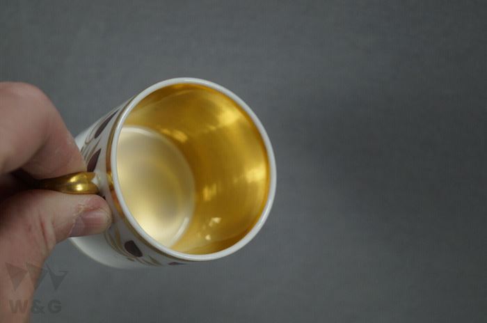  Old Paris hand .. red tea flower ... gold coffee cup & saucer 1800 year about 