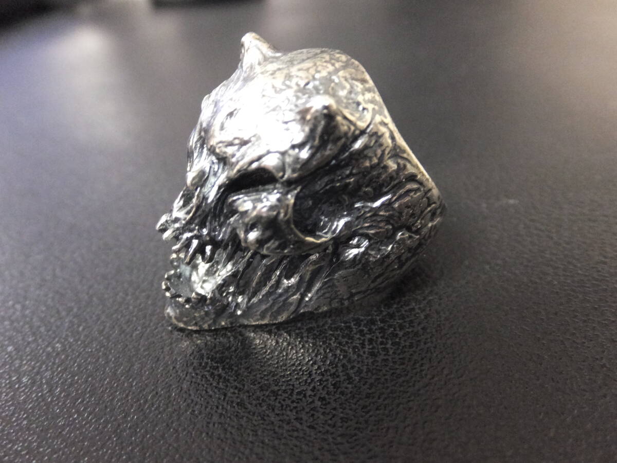 CURVEX HANDMADE SKULL RING #19:CURVEX ハンドメイドスカルリング シルバー925 / 手彫り,WOLF SKULL,ホラーリング,オカルトの画像2