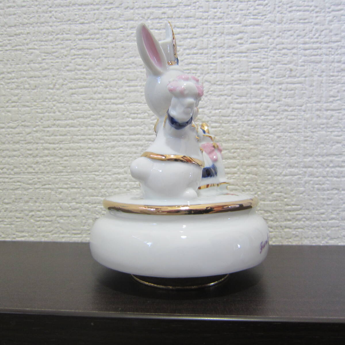 ＳankyoＳhoji　SANKYO　サンキョー　funky Rabbit　 ファンキーラビット　回転式　うさぎ　ペア　オルゴール　陶器 「チムチムチェリー」 _画像4