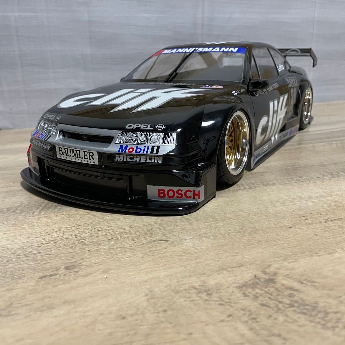 タミヤ　オペル カリブラ DTM　1/10 ラジコンボディ　ツーリング塗装済