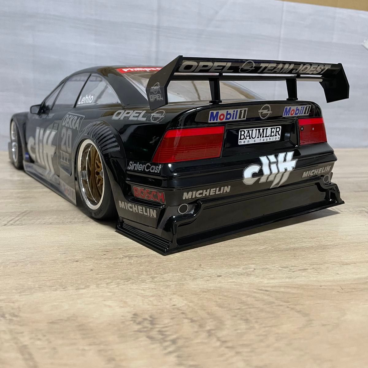 タミヤ　オペル カリブラ DTM　1/10 ラジコンボディ　ツーリング塗装済