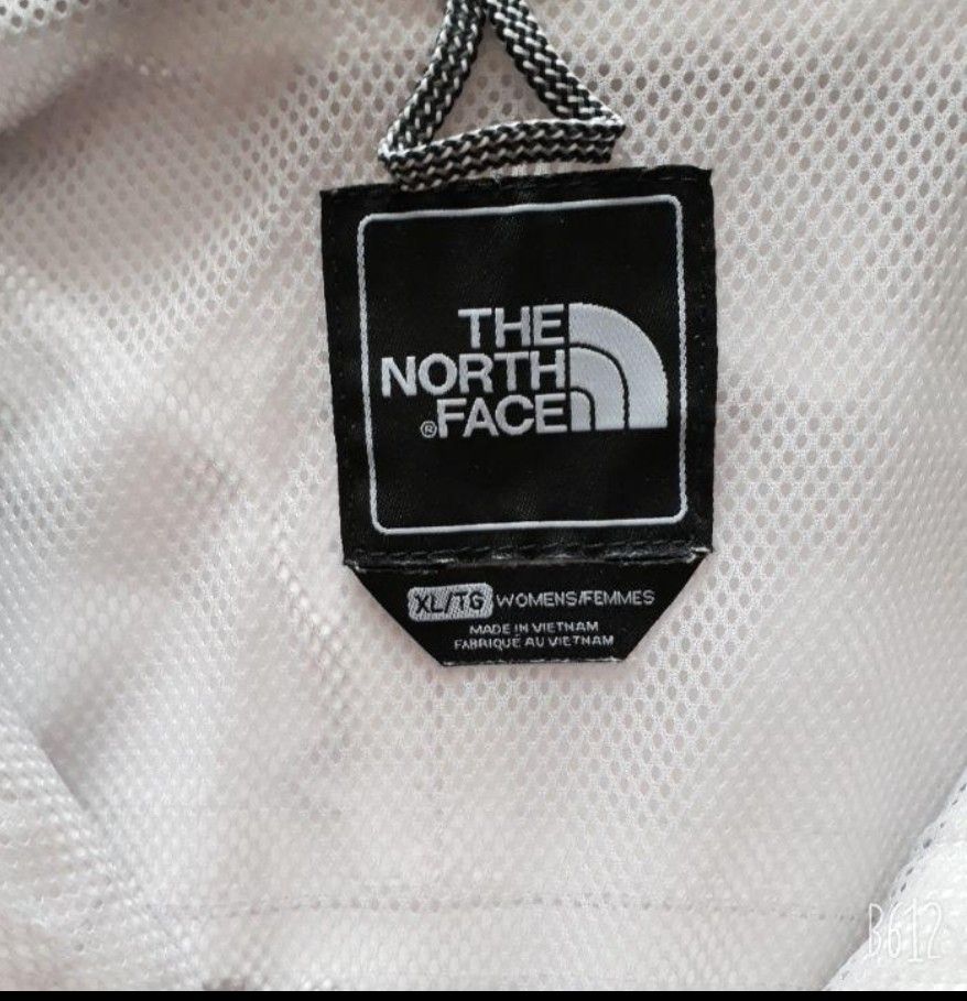 THE NORTH FACE マウンテンパーカー ナイロンジャケット