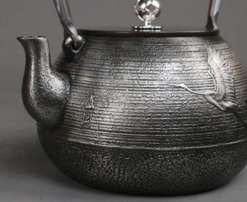 急須を入れる 砂鉄製ティーポット純粋な手水を沸かして茶を煮る茶具 鉄瓶_画像4