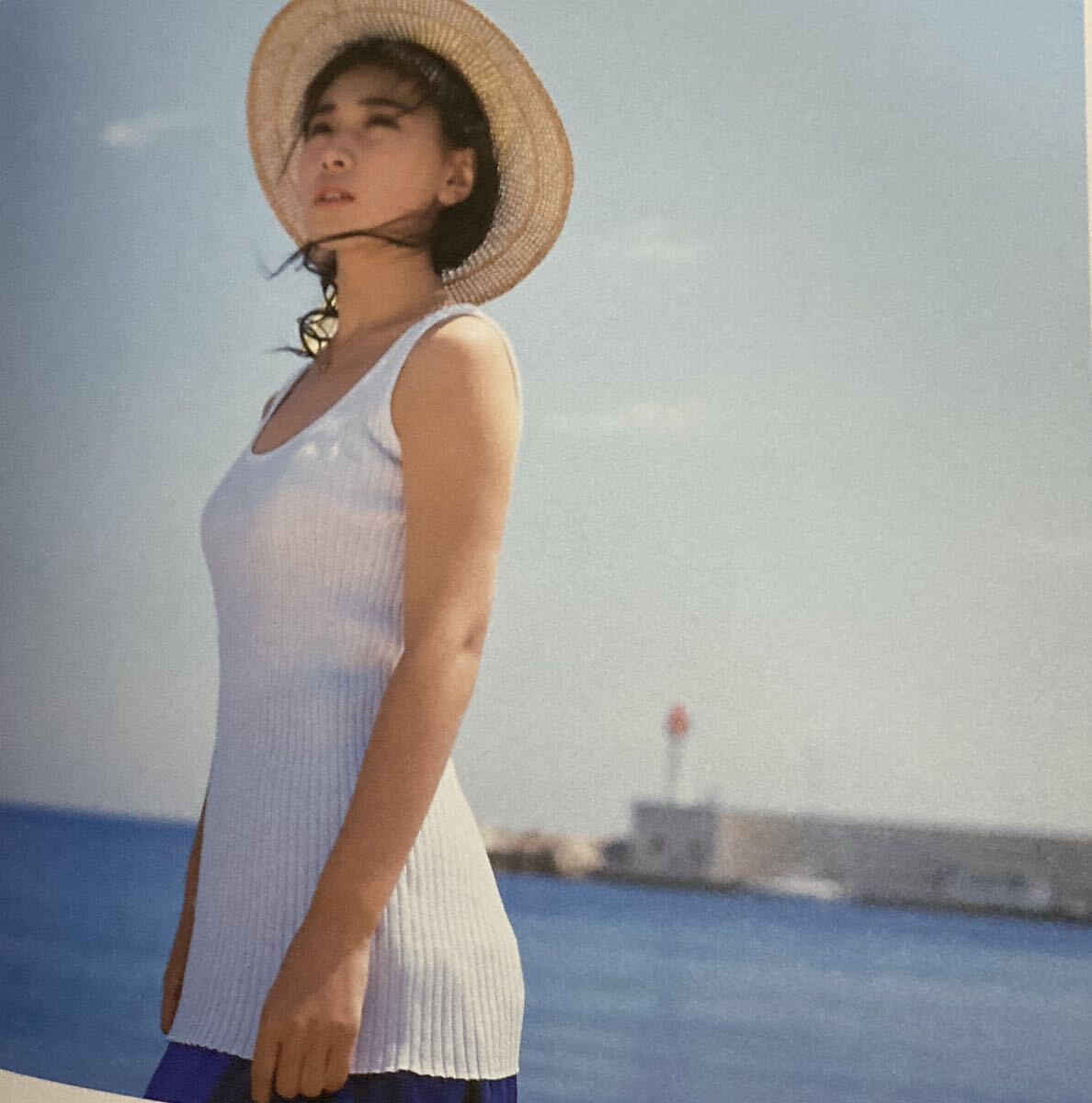 ソレイユ　高井麻巳子　写真集　水着　下着　キャミソール　昭和62年　おニャン子クラブ　夕ニャン_画像2