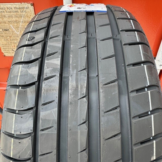 新品 215/45R17 TRIANGLE EffeXsport TH202 215/45/17 4本セット サマ－タイヤ 【来店交換も大歓迎】の画像2