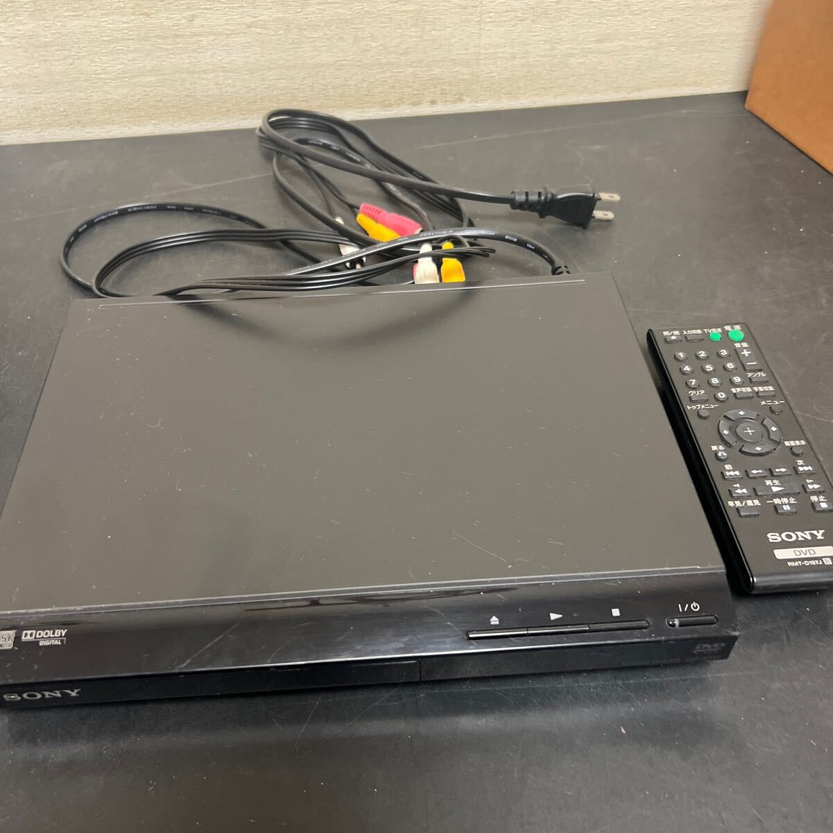 k3-48 SONY ソニー CD DVDプレーヤー DVP-SR20 通電、操作可　中古品_画像1