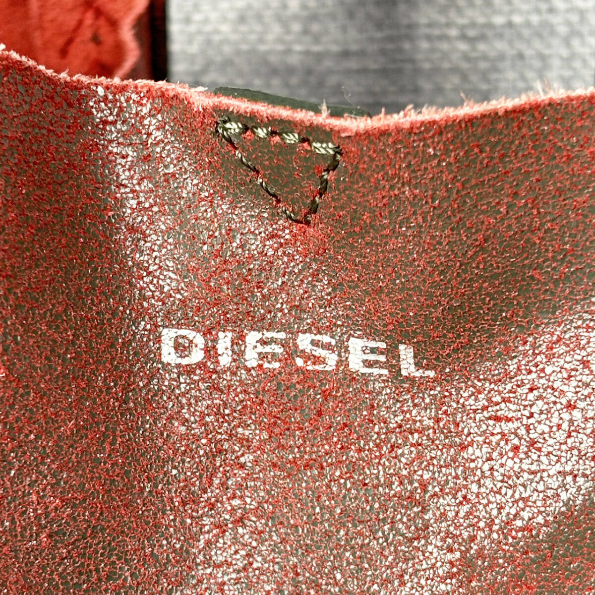 超美品★DIESEL ディーゼル メンズトートバッグ コートスエードレザー レンガ ポーチ付 RN93243_画像3