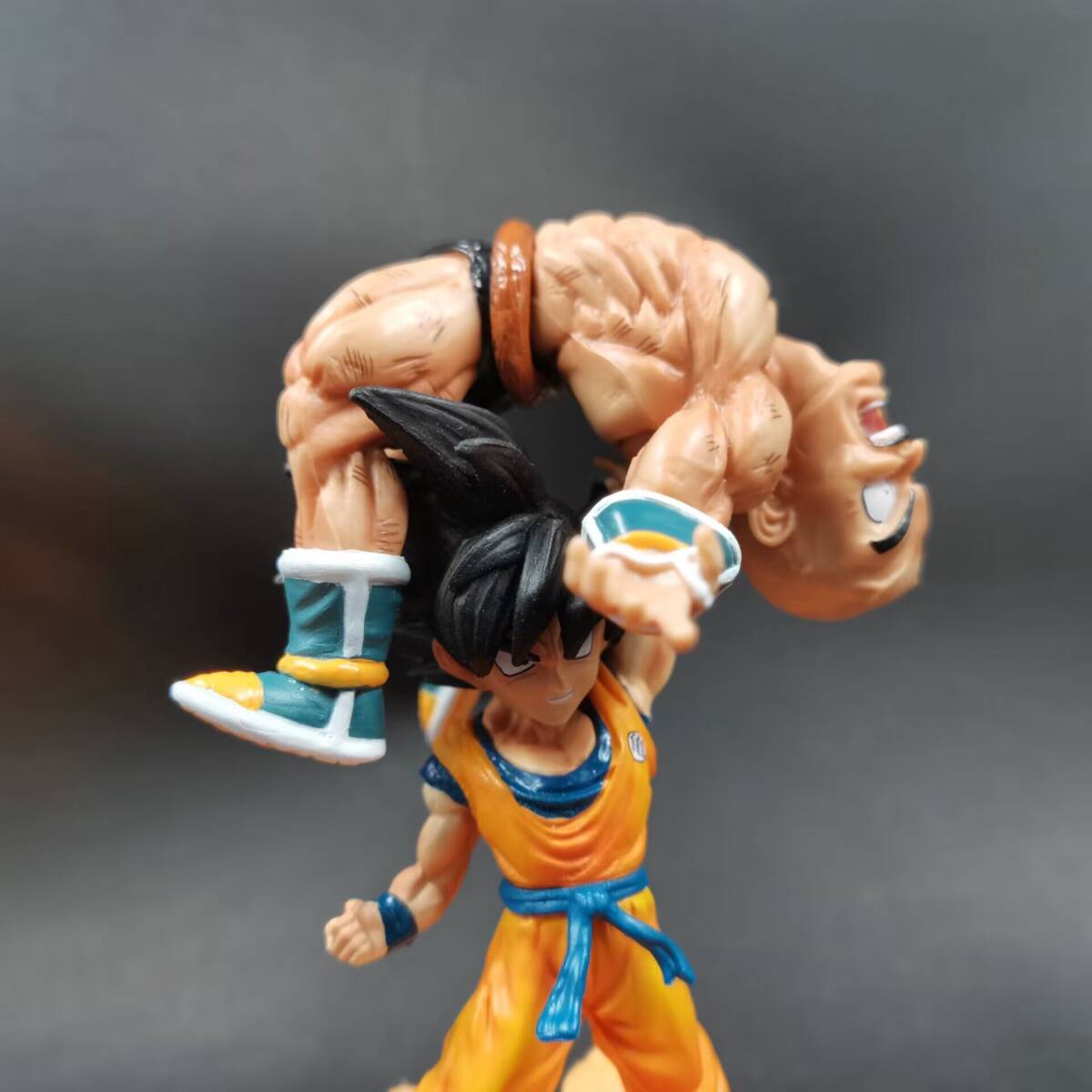 ★ドラゴンボール ☆ 悟空vsナッパ ★海外限定 11CM フィギュアの画像3